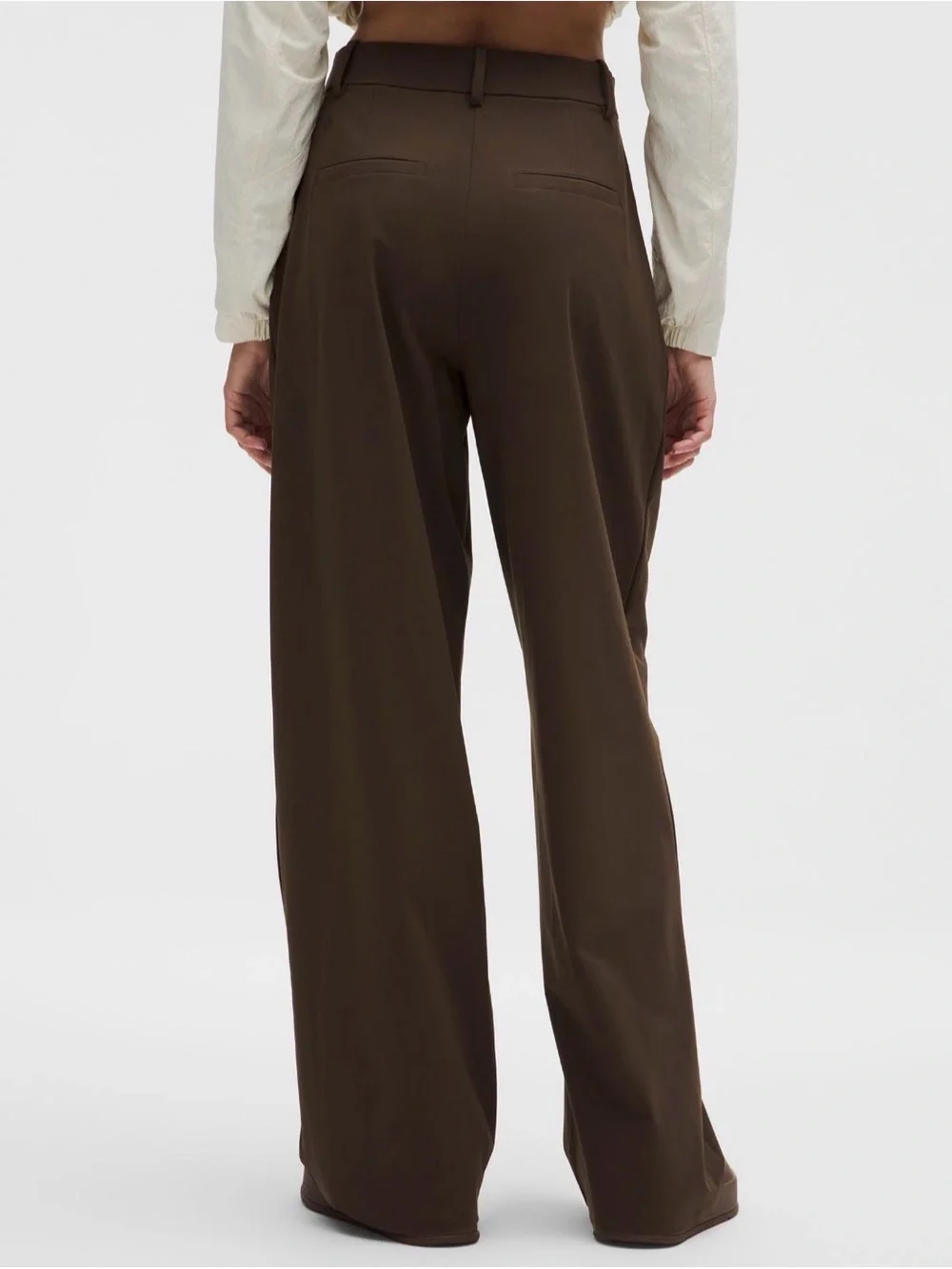 Lululemon Daydrift High-Rise Trouser in Sequoia - Picture 2 of 5